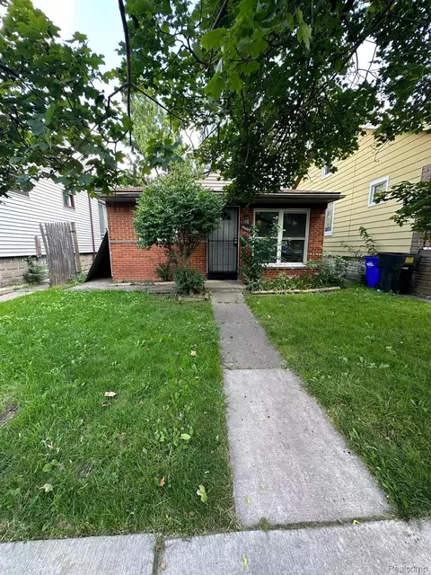 19024 Klinger St, Detroit, MI 48234