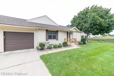 9833 Cambridge Ct # 1, South Lyon, MI 48178