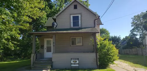 819 W Saginaw St, Lansing, MI 48915