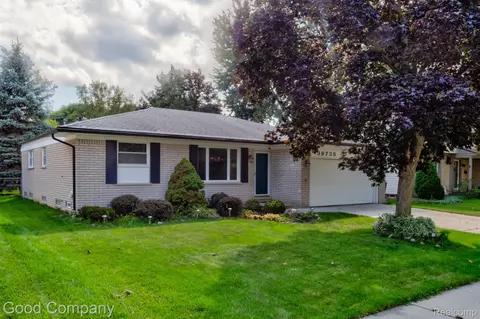 39735 Wales St, Canton, MI 48188