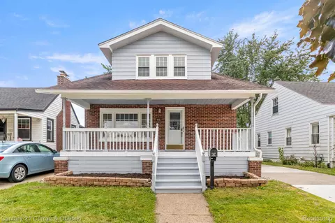 663 Moran Ave, Lincoln Park, MI 48146