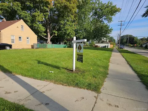 24600 Calvin St, Dearborn, MI 48124