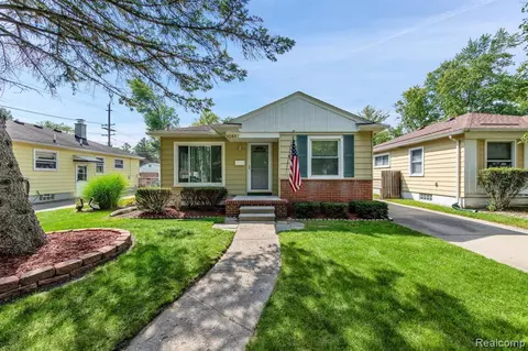 20507 Gaylord, Redford, MI 48240