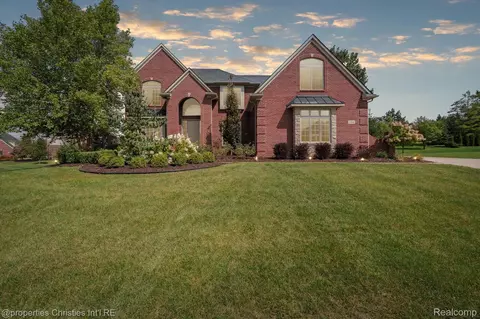16866 Horseshoe Dr, Northville, MI 48168