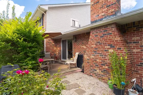 42222 Toddmark Ln, Clinton Township, MI 48038