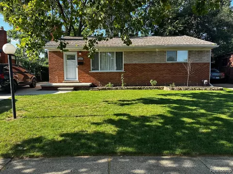 7632 Ritz Ave, Westland, MI 48185