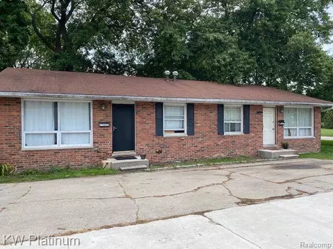 1626 Scott Ave, Port Huron, MI 48060