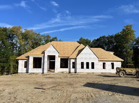 4550 Gatehouse, Rochester, MI 48306