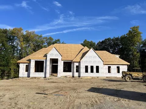 4550 Gatehouse, Oakland, MI 48306