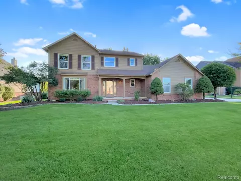 4191 Gotwick Dr, Orion, MI 48359