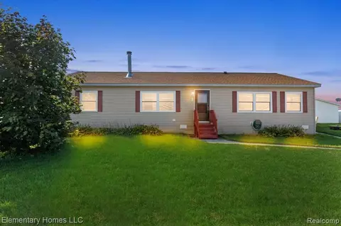 239 Quail Ridge Dr, Capac, MI 48014