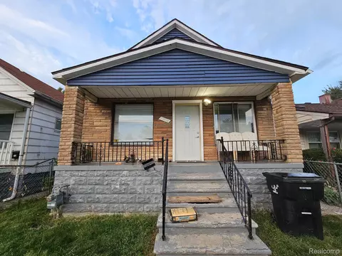 13510 Newbern St, Hamtramck, MI 48212