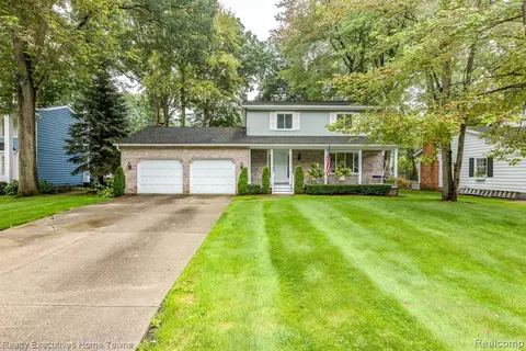 4225 Surrey Ln NW, Fort Gratiot, MI 48059