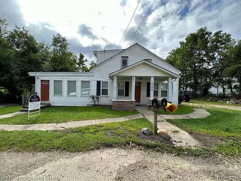 500 Mcmunn St, South Lyon, MI 48178