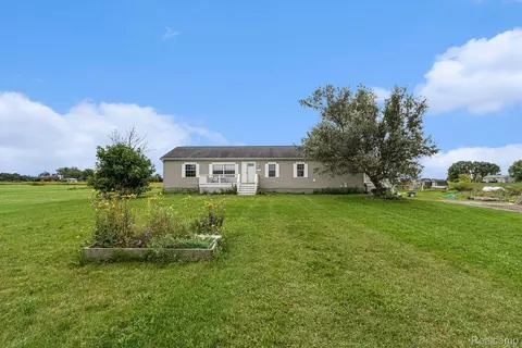 15917 Norman Rd, Lynn, MI 48097