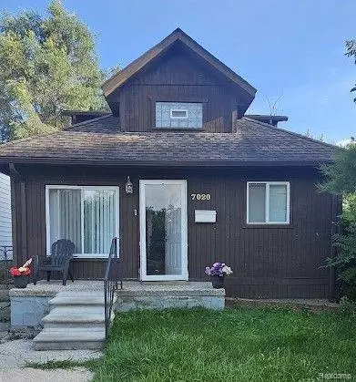 7020 Orchard Ave, Warren, MI 48091