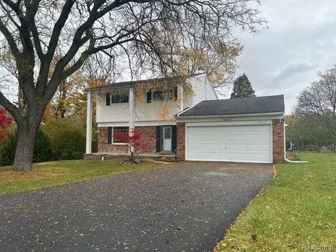 29361 Raleigh Rd, Farmington Hills, MI 48336
