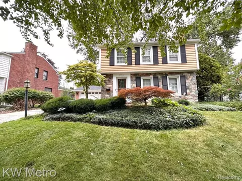 2724 Trafford Rd, Royal Oak, MI 48073