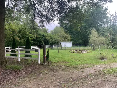 27325 Martinsville Rd, Sumpter, MI 48164
