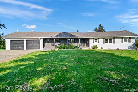 5790 Jefferson Rd, North Branch, MI 48461