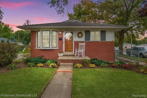 20551 Powers Ave, Dearborn Heights, MI 48125