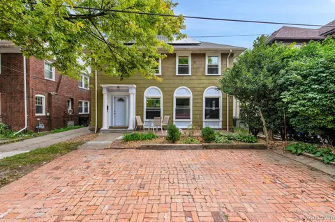 904 Ashland St, Detroit, MI 48215