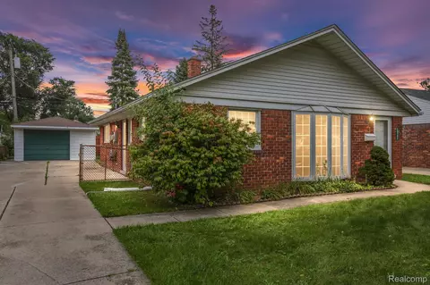 18753 Koester St, Riverview, MI 48193