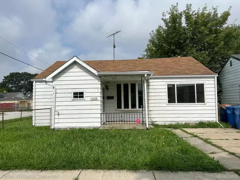 11203 Chalmers Ave, Warren, MI 48089