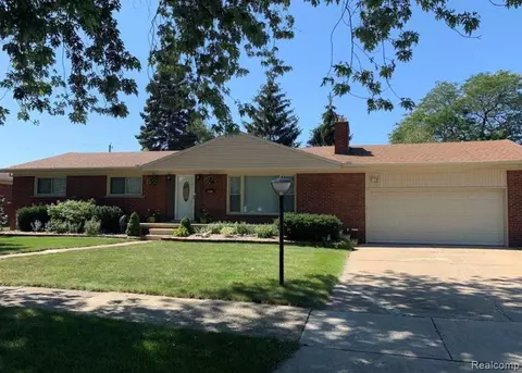 10884 Andrews Ave, Allen Park, MI 48101