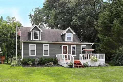 11963 Rusty Ln, Springfield, MI 48350