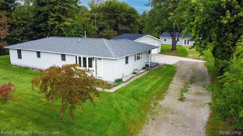 3856 Keewahdin Rd, Fort Gratiot, MI 48059