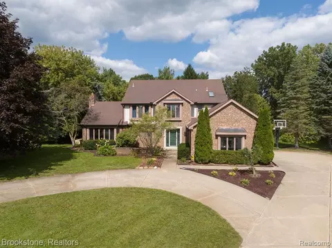 5190 Alta, Clarkston, MI 48348