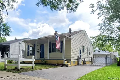 211 W Strathmore Ave, Pontiac, MI 48340