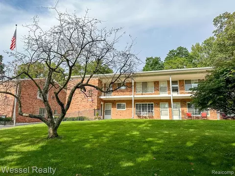 419 Prospect #101, Romeo, MI 48065