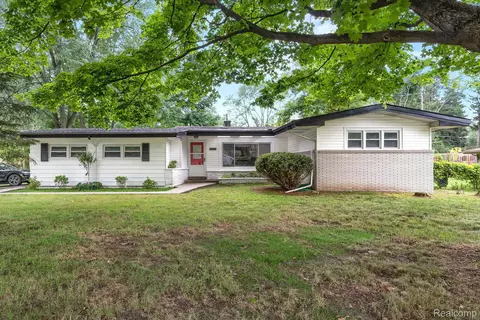 17329 Merriman Rd, Livonia, MI 48152
