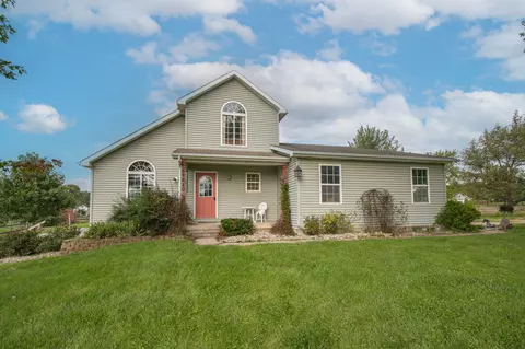 11620 Halsey Rd, Holly, MI 48442