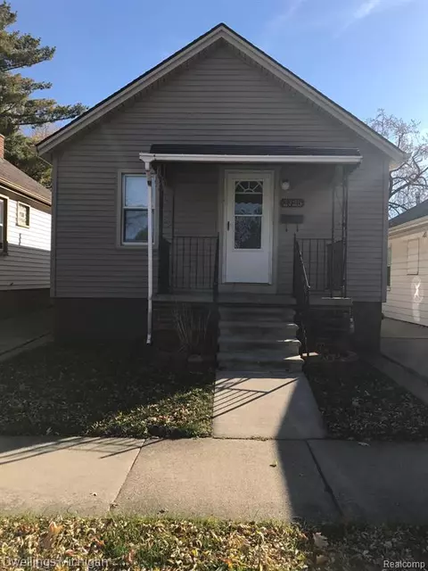 2725 Stephens St, Dearborn, MI 48124