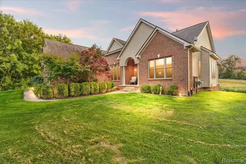 8776 5 Mile Rd, Northville, MI 48168