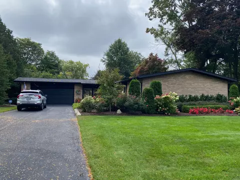 2619 Cheswick Dr, Troy, MI 48084