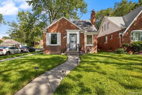 16614 Lindsay St, Detroit, MI 48235