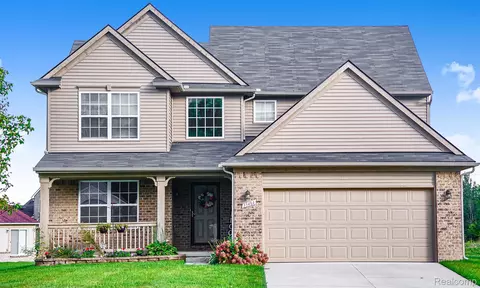 33484 Gainsboro Crt Ct, Romulus, MI 48174