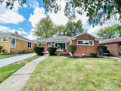 23011 Sussex St, Oak Park, MI 48237