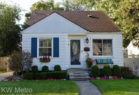 620 E Granet Ave, Hazel Park, MI 48030