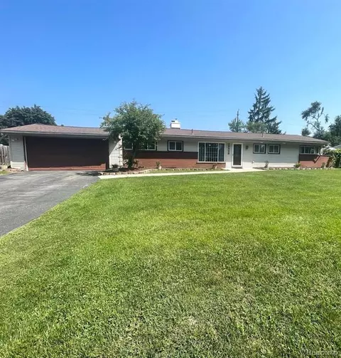 29548 Lochmoor St, Farmington Hills, MI 48334