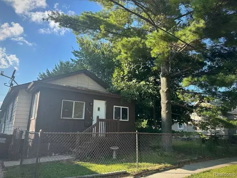 518 Conant Ave, Monroe, MI 48161 photo 1
