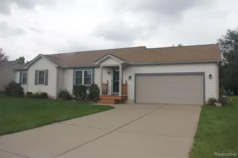7071 Windridge Ln, Flint, MI 48507