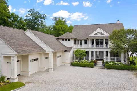 4985 Middlebelt Rd, West Bloomfield, MI 48323