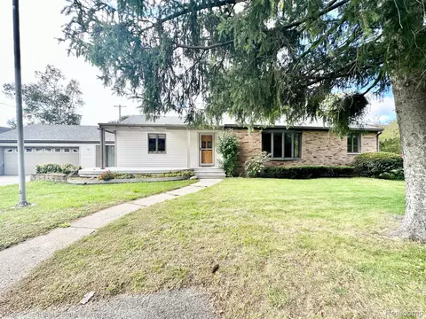 3509 Cherry St, Port Huron, MI 48060