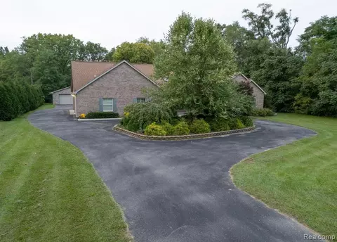 47206 Denton Rd, Belleville, MI 48111