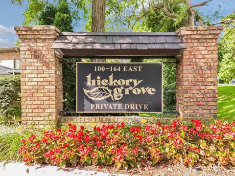 154 E Hickory Grove Rd #10, Bloomfield Hills, MI 48304